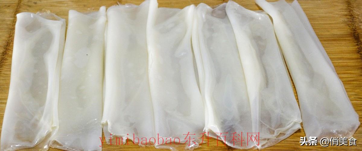 凉皮是什么做的啊(正宗凉皮做法，配方配料全公开，讲解详细，劲道柔软真好吃)