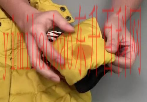 羽绒服上的油怎么洗掉妙招（羽绒服上的油怎么洗掉？试试这些小妙招，非常好用）