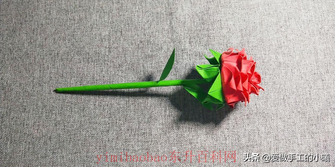 立体玫瑰花折纸教程 看似复杂，实则非常简单哦